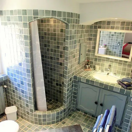 Azur Golf Bed & Breakfast 5*